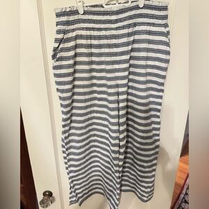 Aerie Striped Gray and White Women's Wide Leg Cropped Pants